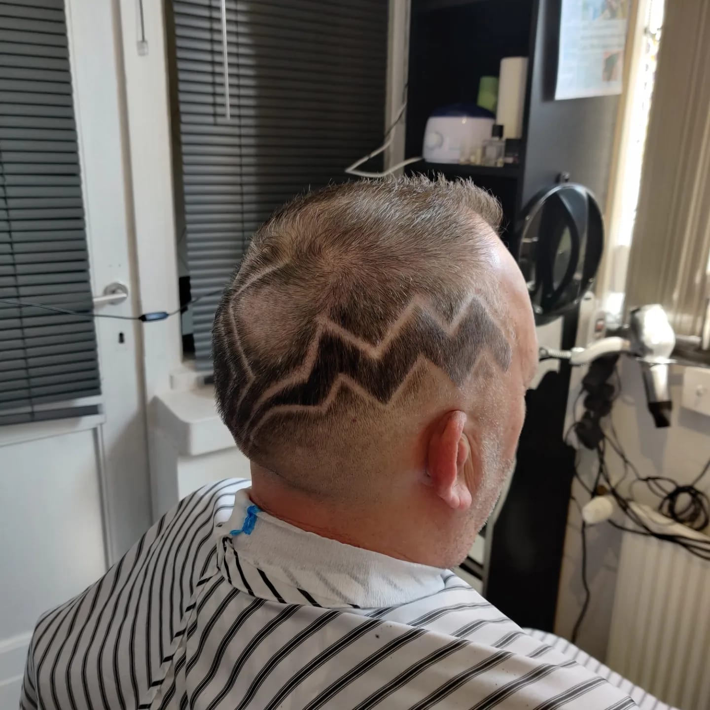 Line hair art